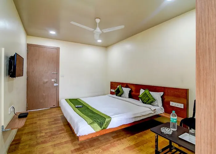 Oyo 11929 Hotel Ridhi Sidhi Indore